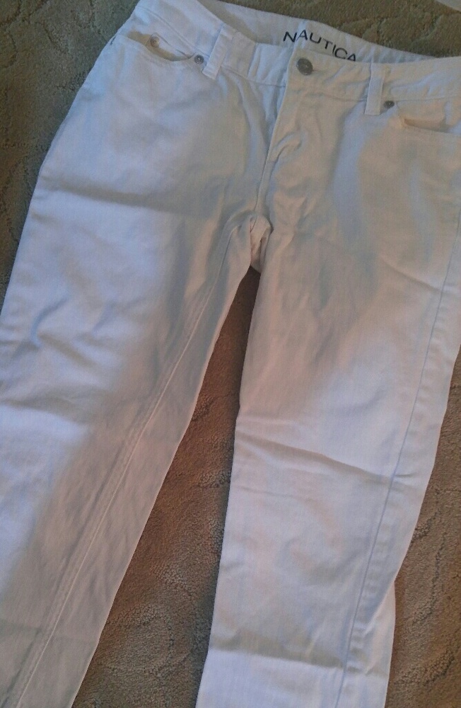 Nautica White Capris